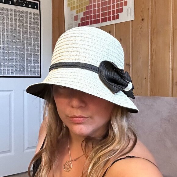 Disney Straw Hat - Picture 1 of 4